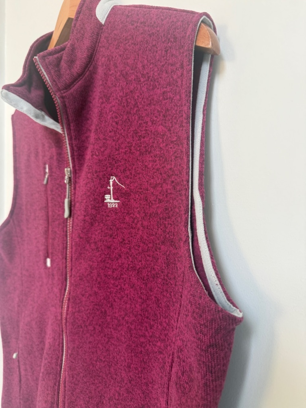 PETER MILLAR FULL ZIP VEST MAROON Size Large - Picture 2 of 9
